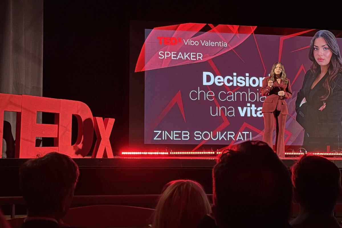TEDxViboValentia Zineb Soukrati
